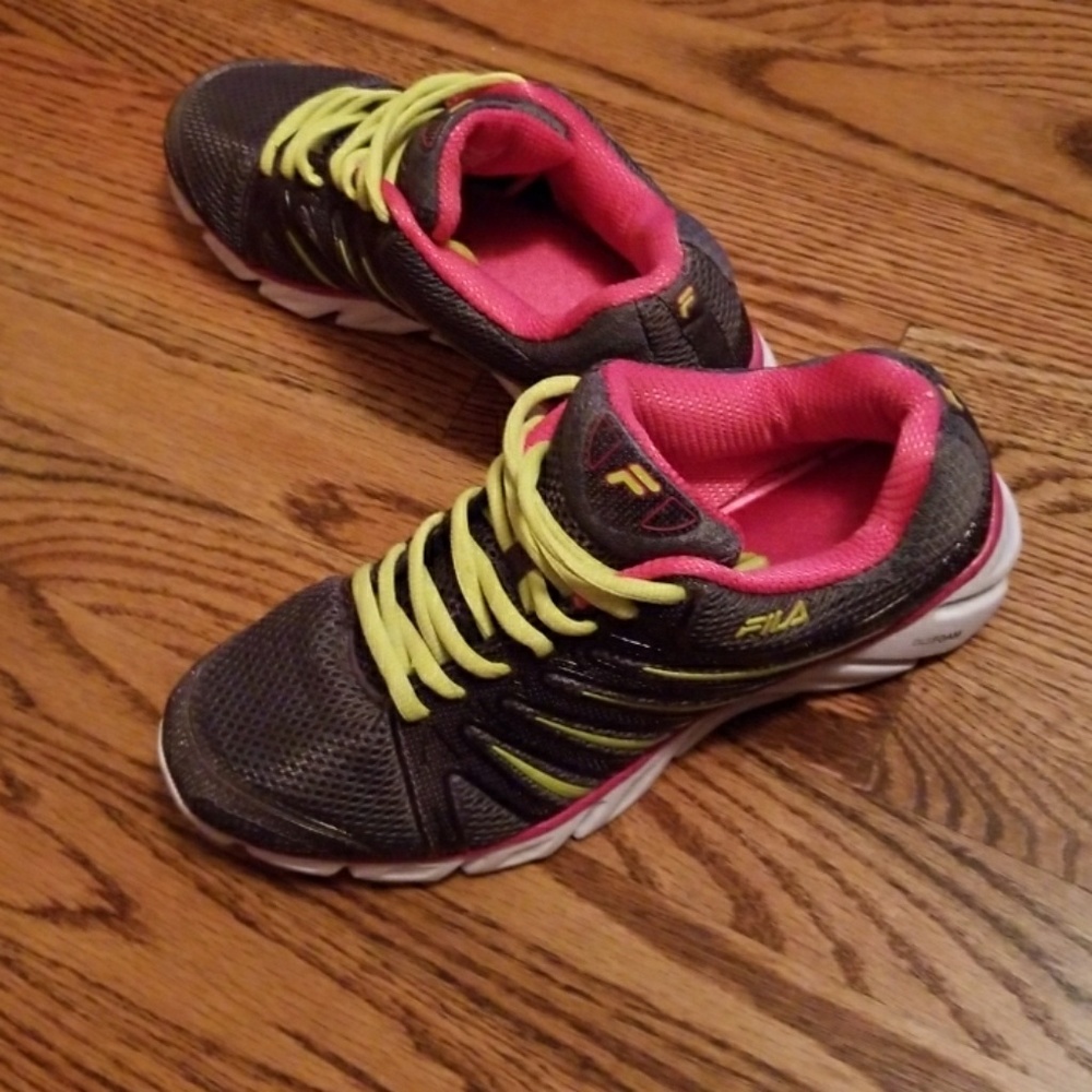 Shoes - Picture 2 of 4